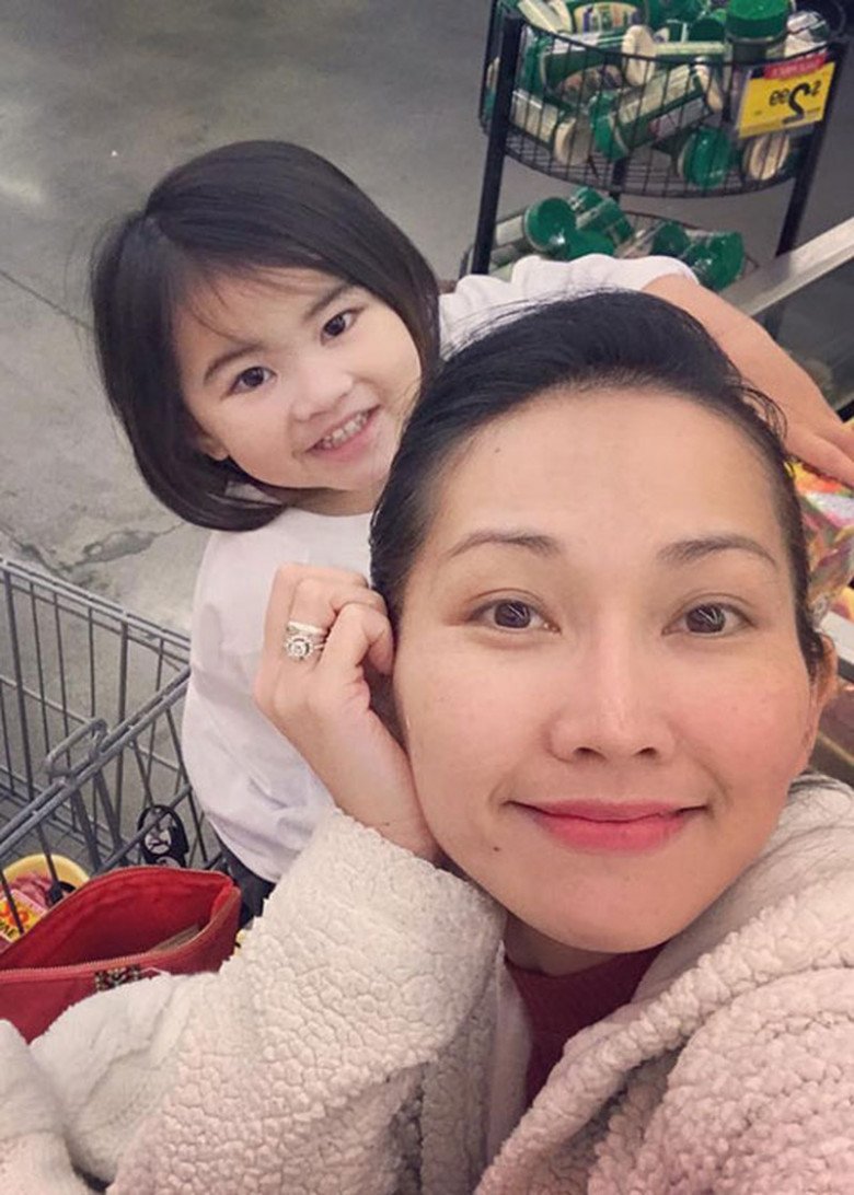 Kim Hien went to USA to give birth to her second child, the child is now 7 years old, the older she gets, the more beautiful she is, just like her mother - 2