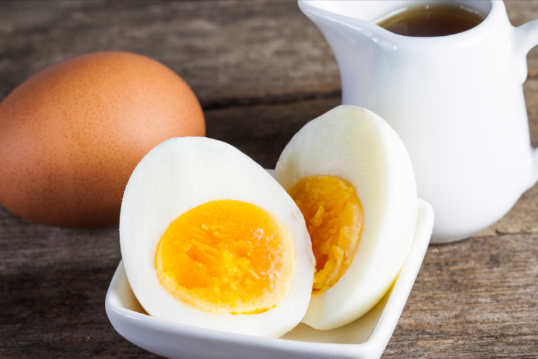 Boil eggs not only with water, add these 2 ingredients, soft fragrant eggs, easy to peel - 6