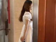 Bà bầu - Vợ bầu ngày nào cũng mặc đồ đẹp đi dạo, chồng lén đi theo thì phát hiện điều bí mật