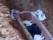 Tin tức - 7 ngày liên tiếp nằm mơ thấy mẹ, con trai bật nắp quan tài, bàng hoàng khi nhìn vào trong