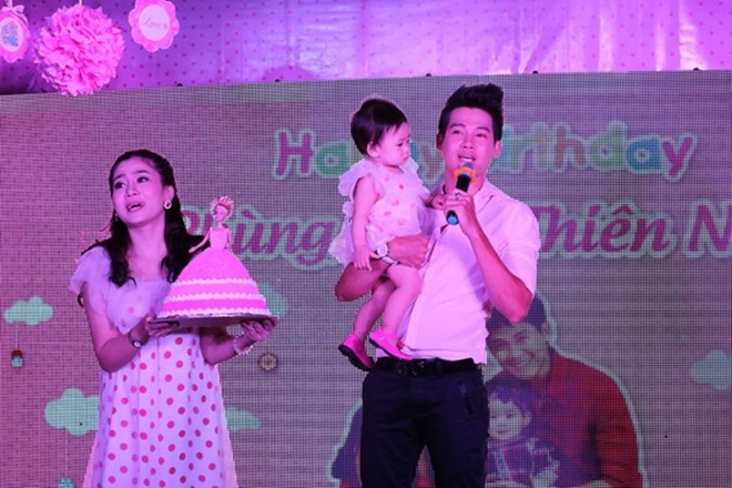 Phùng Ngọc Huy mong ngóng tới ngày được đón con gái sang Mỹ với mình.