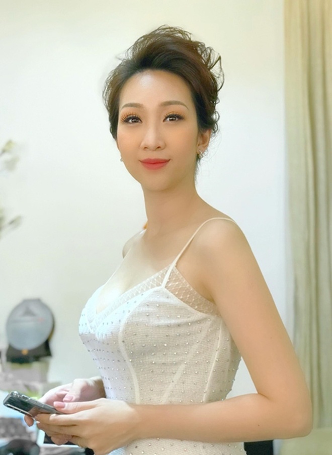 After the divorce, Pha Le's husband was reportedly cheating on her, Phuong Anh's blanket was thrown amp;#34;stonedamp;#34;  - 6