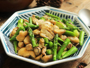 Bếp Eva - Gà xào cùng 2 loại rau này vừa ngon lại cực bổ, tăng đề kháng, ăn nhiều không sợ béo