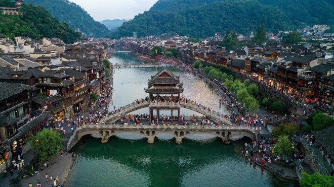 Discover the beautiful and famous ancient city of China - 1