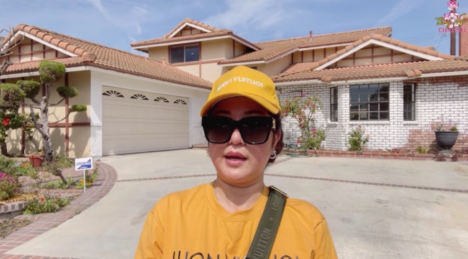Female star can afford 2 houses in US: Thuy Nga owns 28 billion houses, but still loses to Nguyen Hong Nhung - 1