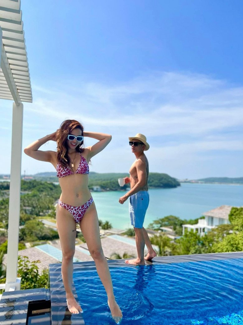 Body nuột nà nhung Phương Trinh Jolie ít khi khoe vùng da dưới cánh tay. 