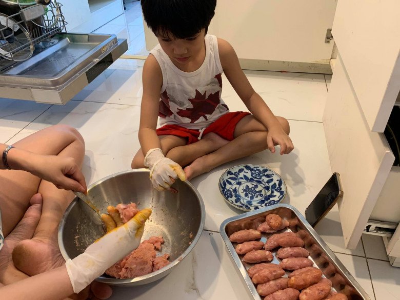 Runner-up Diem Chau cooks rice for his kids to take to school so delicious, classmates ask for help - 18