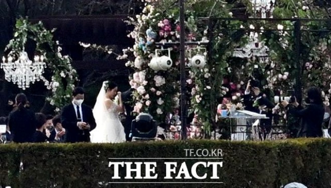 Hyun Bin - Son Ye Jin's wedding: Father-in-law entrusted his son-in-law, Song Joong Ki is so beautiful - 7