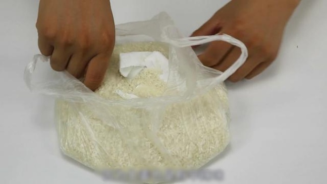 Rice is stored in sacks, put in a handful of these to ensure the rice is delicious all year round - 4