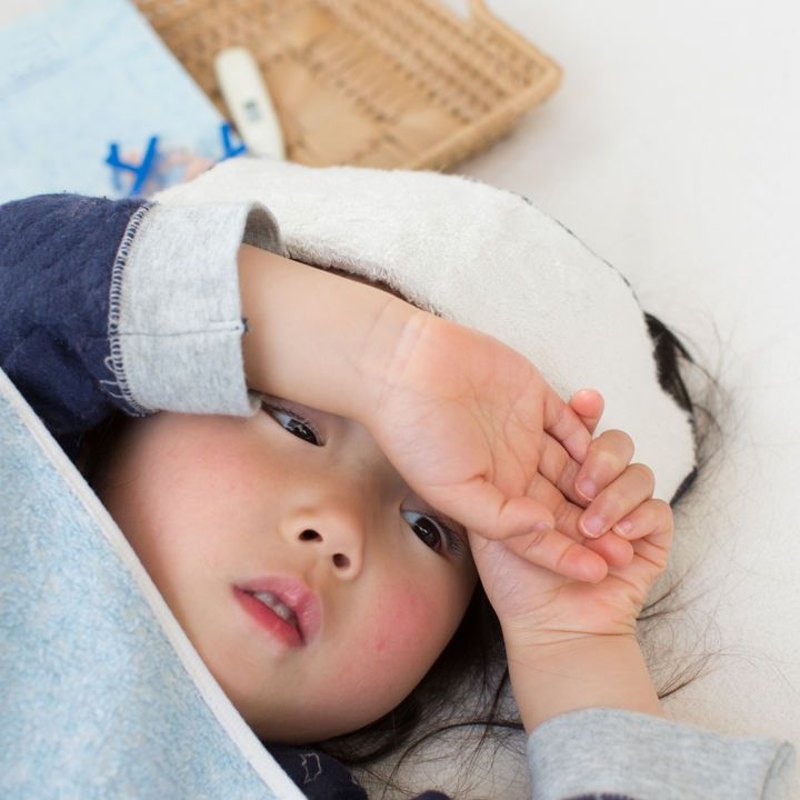 The fastest way to lower a child's fever at home to avoid danger - 1
