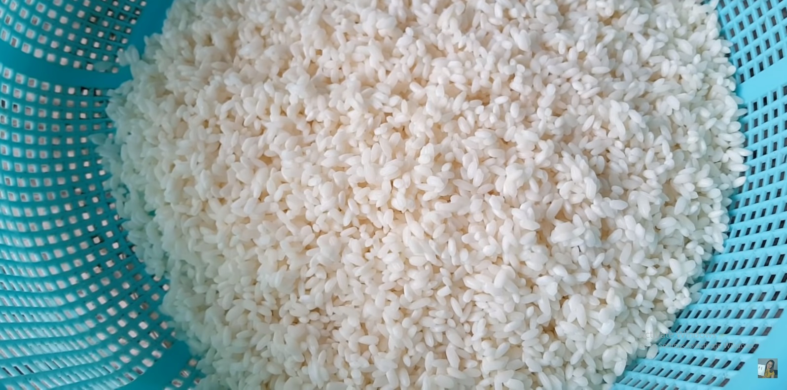 Rinsing rice