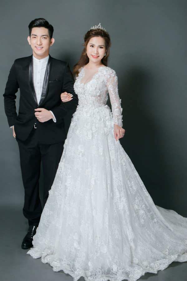 Cuối năm 2017, Bảo Duy kết hôn với Thúy Oanh. Đây là người vợ thứ 3 của anh.