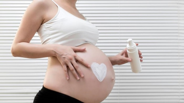 Mẹ bầu có nên skincare không? Liệu dược mỹ phẩm có an toàn cho mẹ bầu? - 1