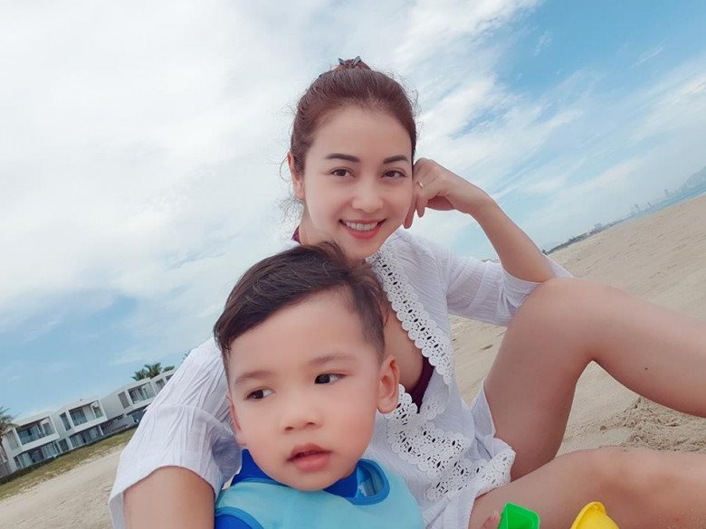 Jennifer Phạm 35 tuổi sinh con thứ 4, em bé giờ 3 tuổi xinh xắn được bố doanh nhân cưng chiều - 17