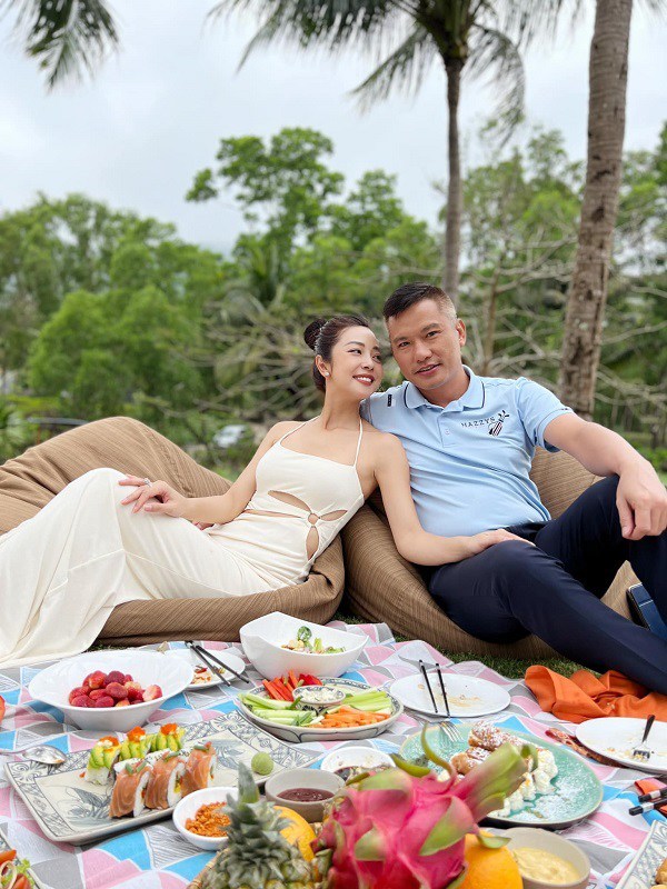 Jennifer Phạm 35 tuổi sinh con thứ 4, em bé giờ 3 tuổi xinh xắn được bố doanh nhân cưng chiều - 15