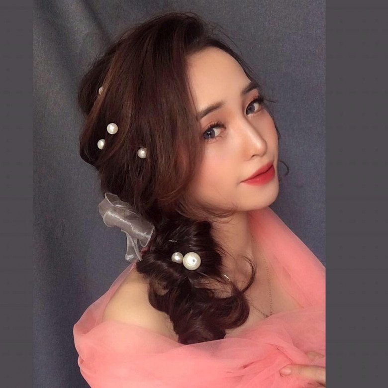 Sau sinh mẹ bỉm sữa về dáng nhanh và có làn da đẹp nhờ hơ mặt bằng trứng gà. (Ảnh: NVCC)