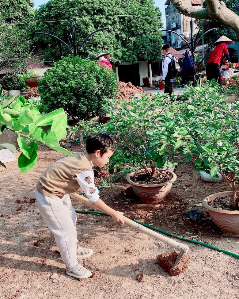 Những mỹ nhân Việt không nhận trợ cấp từ chồng cũ vẫn nuôi con sang chảnh, chuẩn bị sẵn tiền cho con học hết đại học - 8