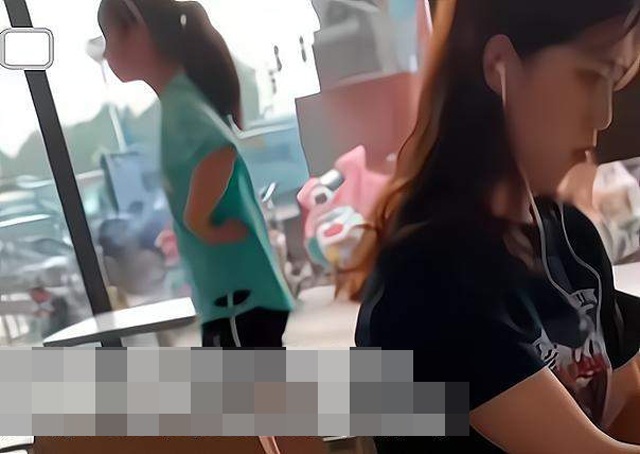 Bố đơn thân đi xem mắt để tái hôn, vừa thấy mặt đối phương liền tái mét mặt mày - 2