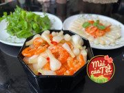 Bếp Eva - Củ kiệu tôm khô có vị giòn chua ngọt, lại dai dai thơm nức chống ngán cho cỗ Tết