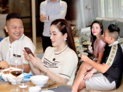 Giải trí - Khoảnh khắc đại gia Hà Tĩnh nhìn chăm chú Bảo Thy giữa bữa tiệc với ánh mắt đầy si mê