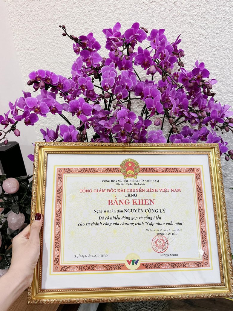 Sao Việt 24h: 2 người con ruột đều cao hơn cả amp;#34;Vua nhạc đỏamp;#34; Trọng Tấn, lại tài năng xuất sắc - 11