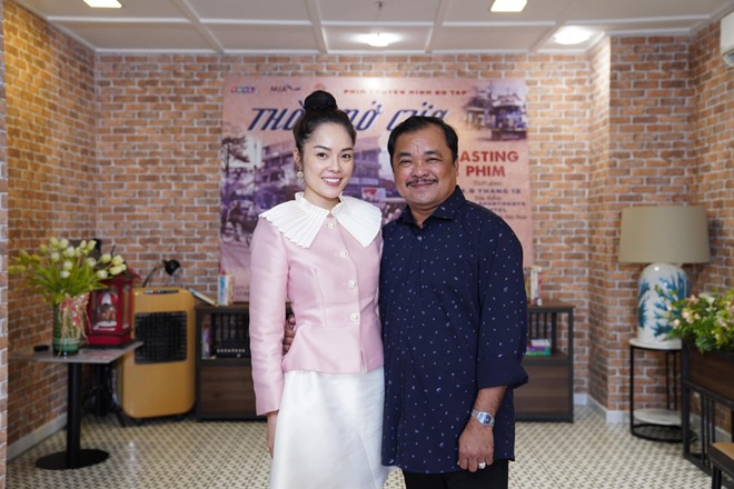 Dương Cẩm Lynh cùng đạo diễn Nguyễn Phương Điền...