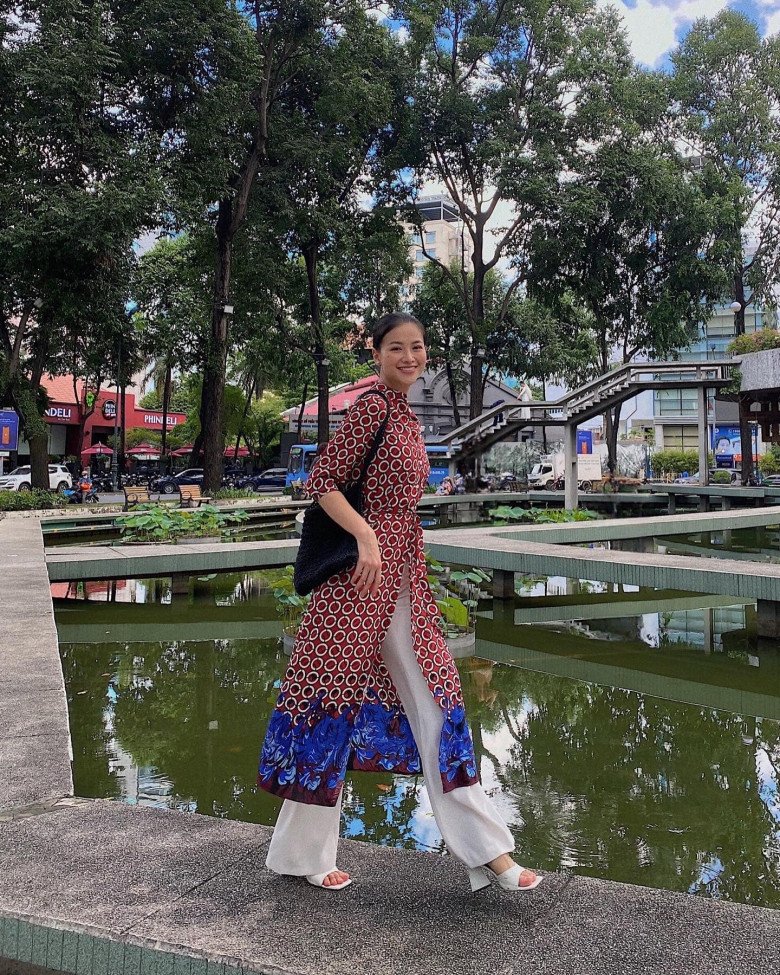 Việt Nam hiếm hoi có hoa hậu ngại mặc hở, diện áo dài cổ xưa đẹp trong veo như nắng mùa Xuân - 15