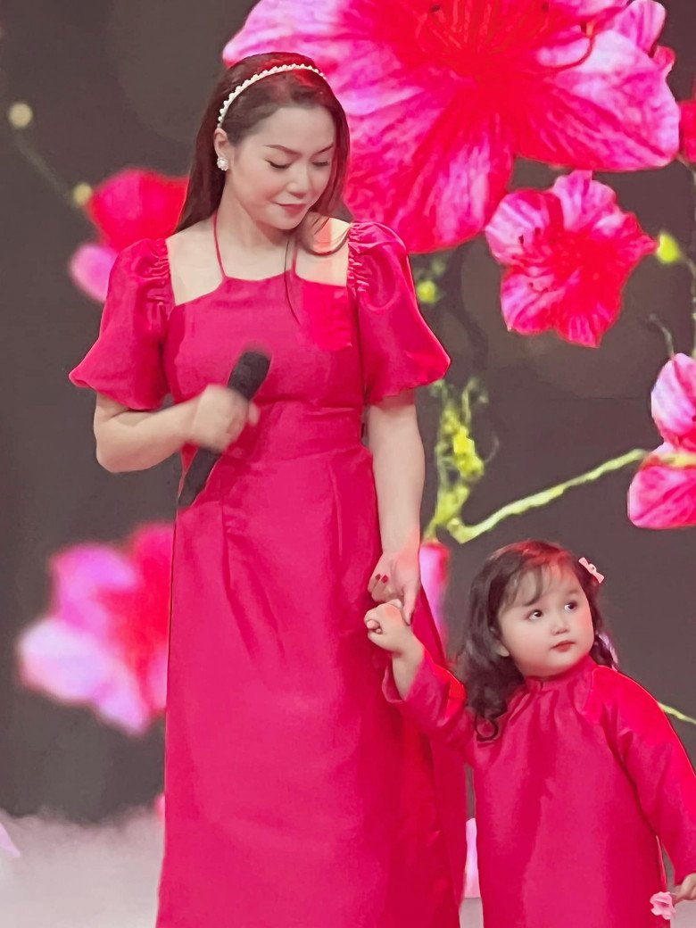 Con gái ca sĩ Ngọc Anh bộc lộ năng khiếu khi mới 2 tháng tuổi - 9
