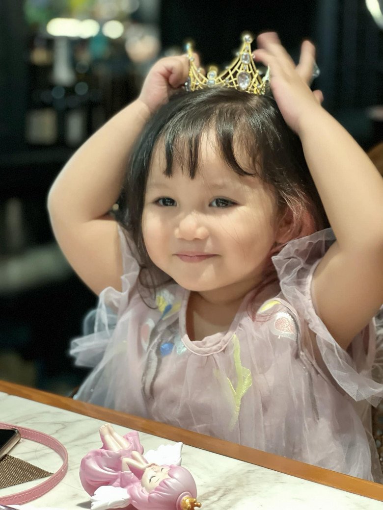 Con gái ca sĩ Ngọc Anh bộc lộ năng khiếu khi mới 2 tháng tuổi - 6