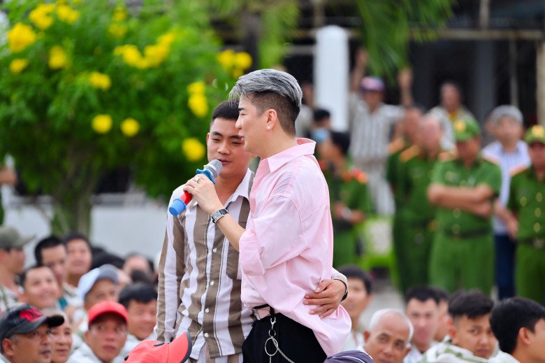 Đàm Vĩnh Hưng từ nhỏ không có đủ ba mẹ đón Tết, tuyên bố không để quý tử chịu cảnh sống khổ - 6