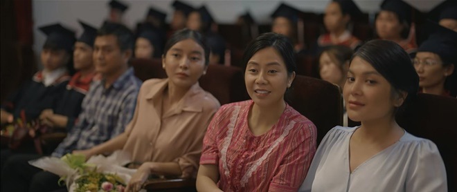 Tập cuối Mẹ Rơm amp;#34;quay xeamp;#34; gắt: Liễu nhận về hết bi kịch, khán giả thắc mắc đạo diễn mải sắm Tết? - 8