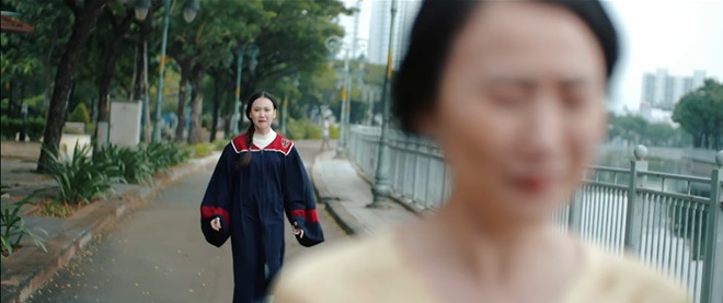 Tập cuối Mẹ Rơm amp;#34;quay xeamp;#34; gắt: Liễu nhận về hết bi kịch, khán giả thắc mắc đạo diễn mải sắm Tết? - 10