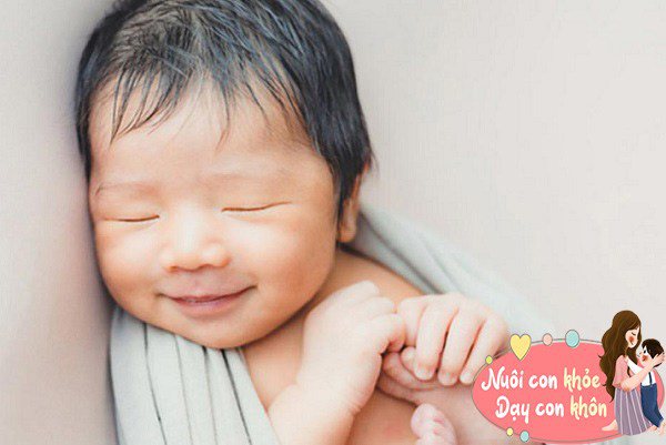 Những em bé có thể cười trong giấc ngủ thường có tính cách vui vẻ, lạc quan.