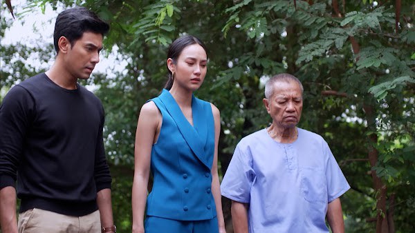 Tôi dự định đây là Tết cuối cùng ở đây nên tôi cố gắng tỏ ra vui vẻ như vợ chồng không hề có mâu thuẫn trước mặt bố chồng. (Ảnh minh họa)