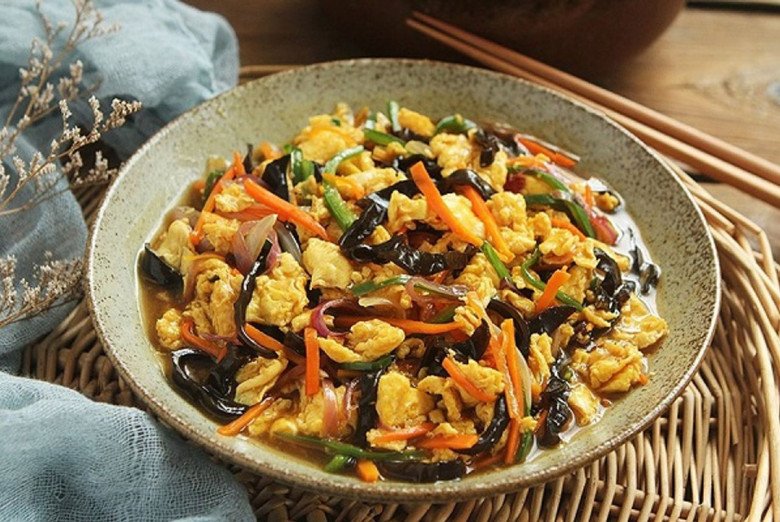 Món đen sì nhà nào cũng dùng dịp Tết chẳng sợ xui, chứa sắt gấp 100 lần thịt, ăn với món này tăng gấp đôi canxi - 3