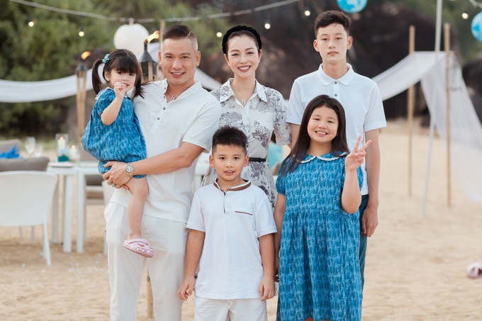 Giàu có, 5 mẹ con Jennifer Phạm và Đức Hải đón Tết 2023 ở Mỹ, Bảo Nam 15 tuổi cao hơn bố dượng 1m8 một cái đầu - 9