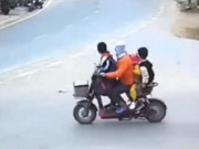 Clip Eva - Ôm cua góc 90 độ như tay đua, 2 thanh niên đầu trần gặp ngay hậu họa