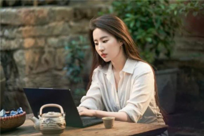 Lưu Diệc Phi mảnh mai, xinh đẹp trong Đi đến nơi có gió.