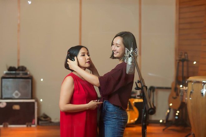 Cùng với bố Anh Quân, mẹ Mỹ Linh là người có ảnh hưởng rất nhiều đến đam mê và sự nghiệp âm nhạc tại Mỹ của Anna Trương.