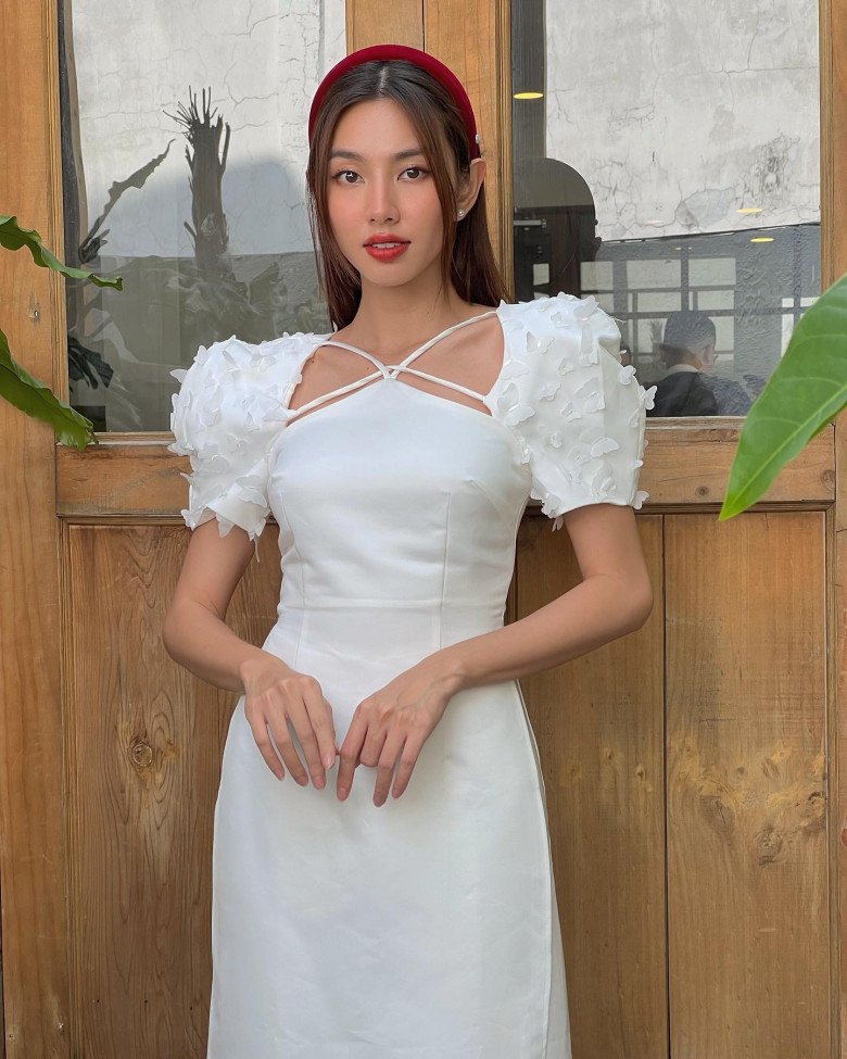 Hết nhiệm kỳ Hoa hậu, Thuỳ Tiên bị bắt gặp mặc đồ bộ bình dân đi chợ hoa ngày Tết - 16