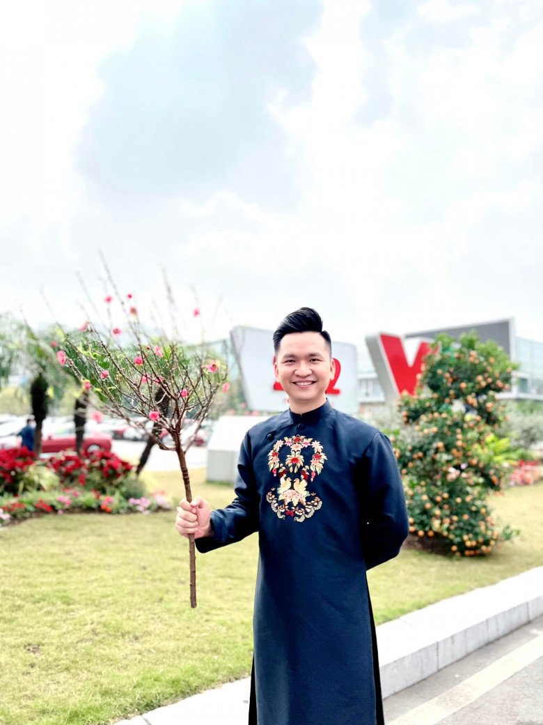 MC điển trai VTV từng bị ung thư, người yêu bỏ: Giờ vẫn giấu mặt vợ, công khai con gái xinh như thiên thần - 4