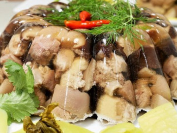 Thịt đông là món ăn quen thuộc trong ngày Tết nhưng ăn theo cách này dễ rước bệnh vào người