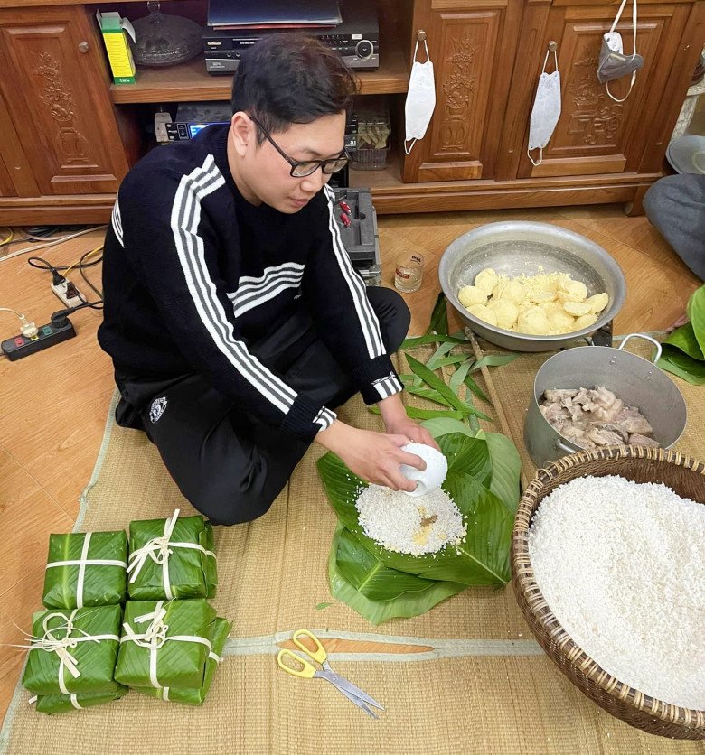 Chỉ 2 ngày nữa là Tết, hình ảnh gói bánh chưng ngập mạng xã hội, ai chưa kịp về quê chắc sẽ nao lòng! - 25