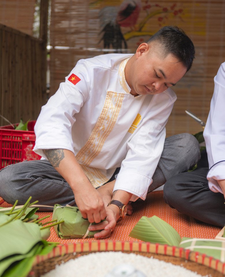 Chỉ 2 ngày nữa là Tết, hình ảnh gói bánh chưng ngập mạng xã hội, ai chưa kịp về quê chắc sẽ nao lòng! - 9