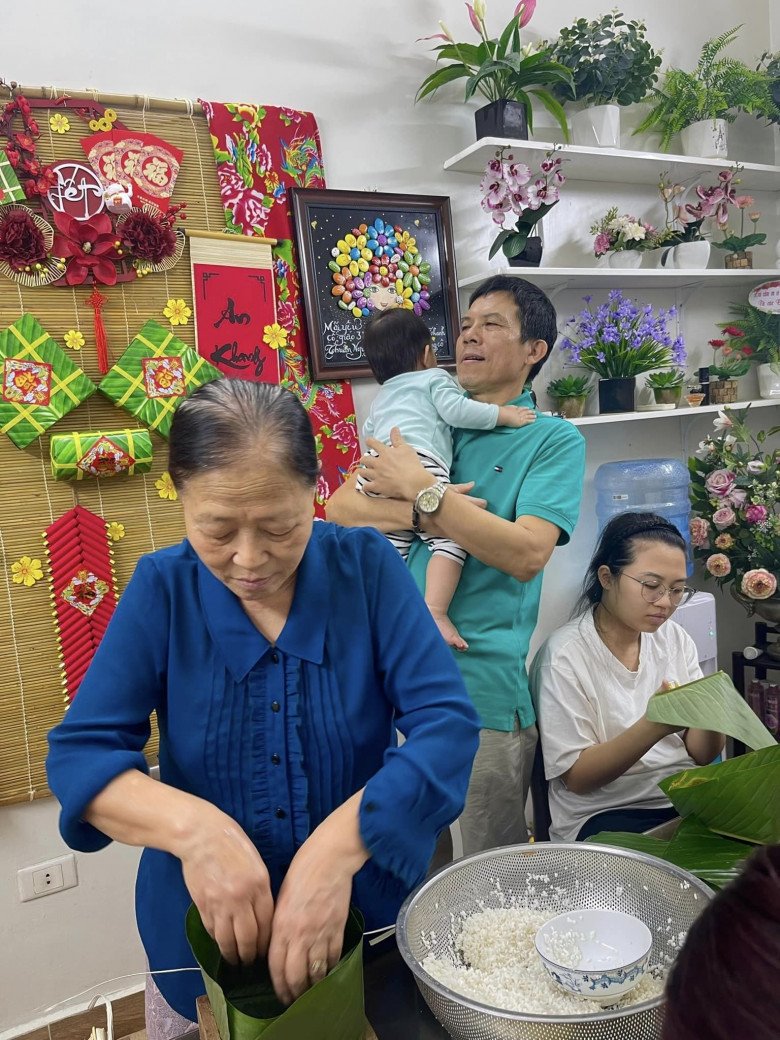 Chỉ 2 ngày nữa là Tết, hình ảnh gói bánh chưng ngập mạng xã hội, ai chưa kịp về quê chắc sẽ nao lòng! - 26