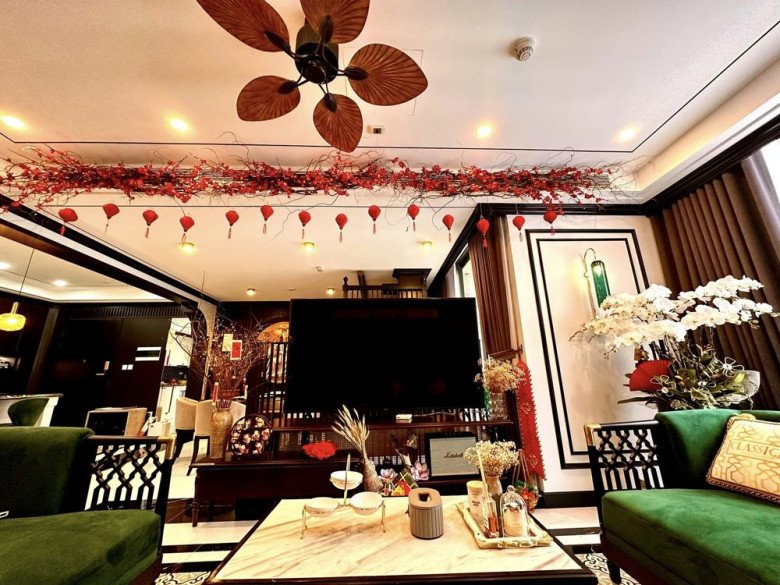Sao Việt trang trí nhà đón Tết: Biệt thự Hà Tăng ngập sắc hoa nhưng chịu chơi nhất là người này - 8