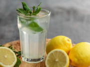 Sức khỏe - 4 lợi ích của nước chanh mà nhiều người đang nhầm to, bảo sao uống mãi không thấy tác dụng lại đau bụng