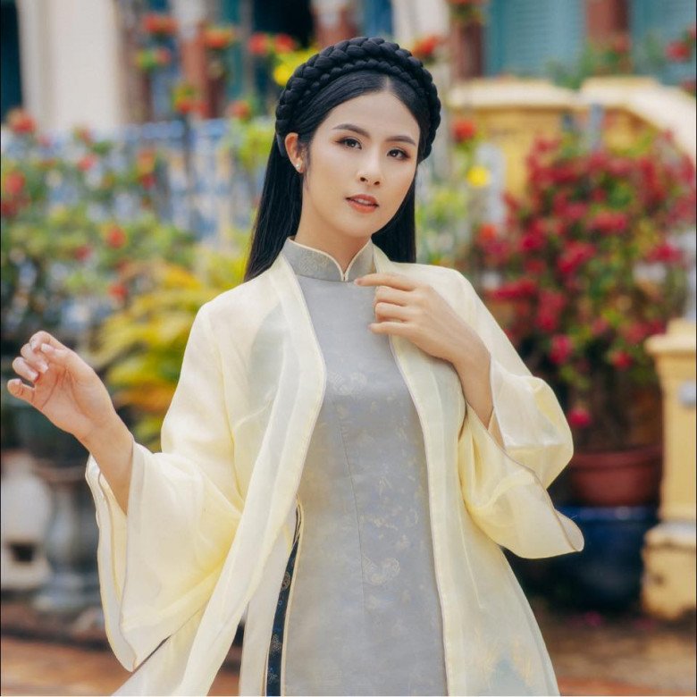 Loạt Hoa hậu Việt đón Tết với mái tóc đẹp như suối, bí quyết nằm hoàn toàn trong bếp, giá chưa đến 10 nghìn - 18