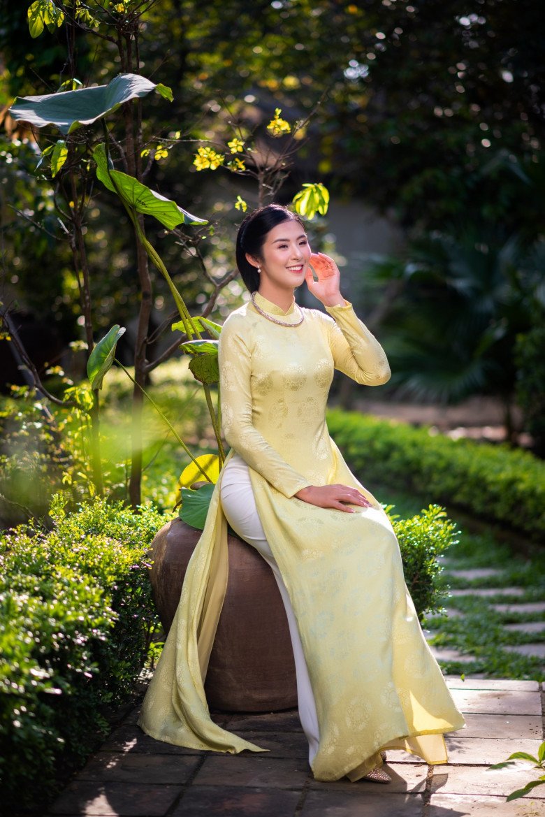 Loạt Hoa hậu Việt đón Tết với mái tóc đẹp như suối, bí quyết nằm hoàn toàn trong bếp, giá chưa đến 10 nghìn - 17