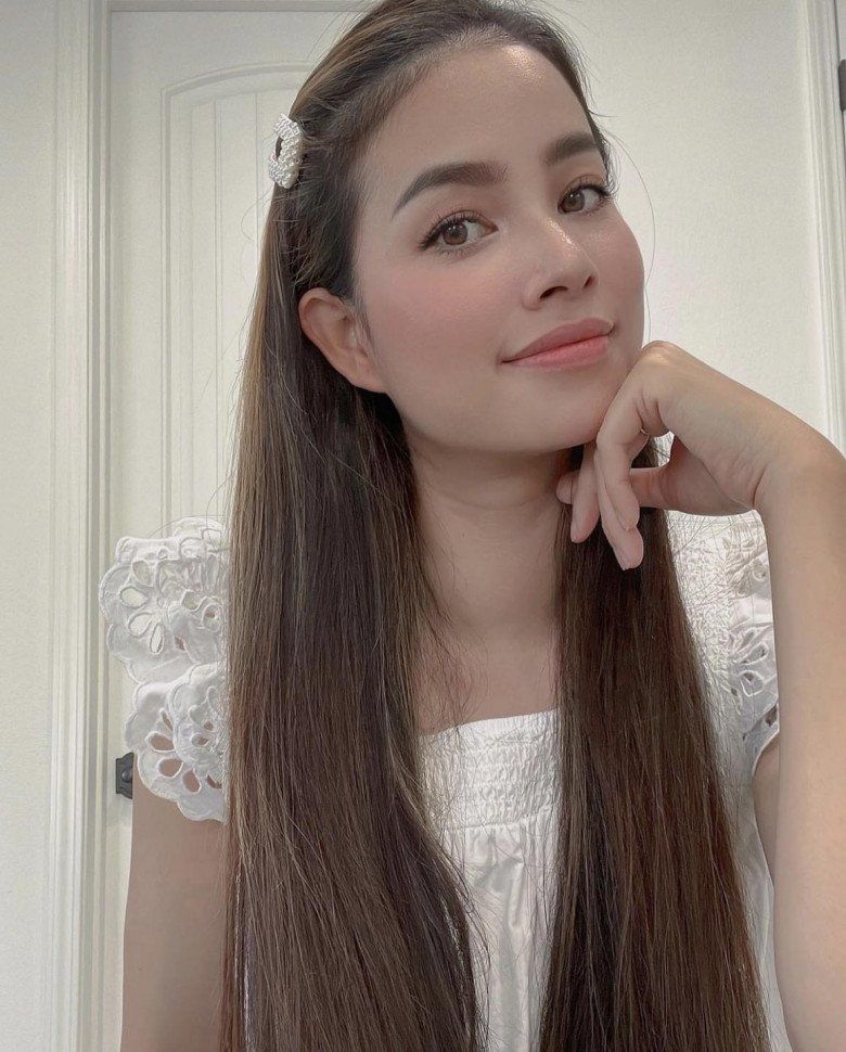 Loạt Hoa hậu Việt đón Tết với mái tóc đẹp như suối, bí quyết nằm hoàn toàn trong bếp, giá chưa đến 10 nghìn - 13